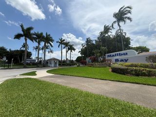 702 NW 208th Terrace, Pembroke Pines, FL 33029