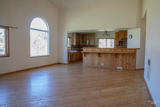 1005 Libey, Viola, ID 83872