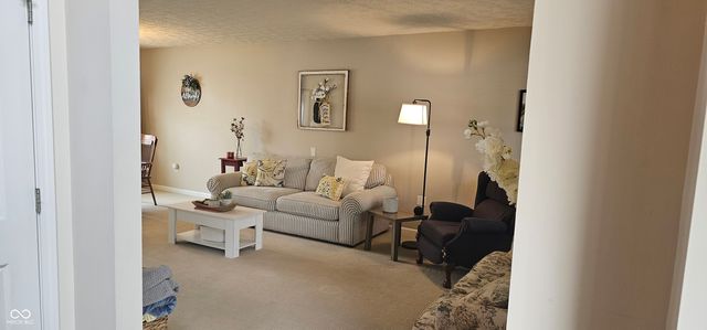 203 Woodside Court, Brownsburg, IN 46112