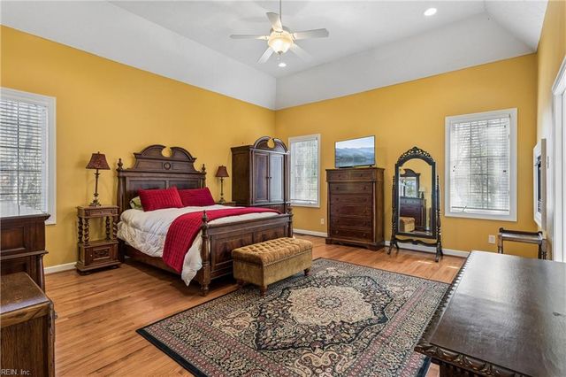 426 Richter LN, Yorktown, VA 23693