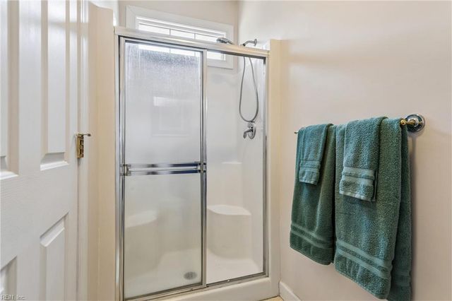 426 Richter LN, Yorktown, VA 23693