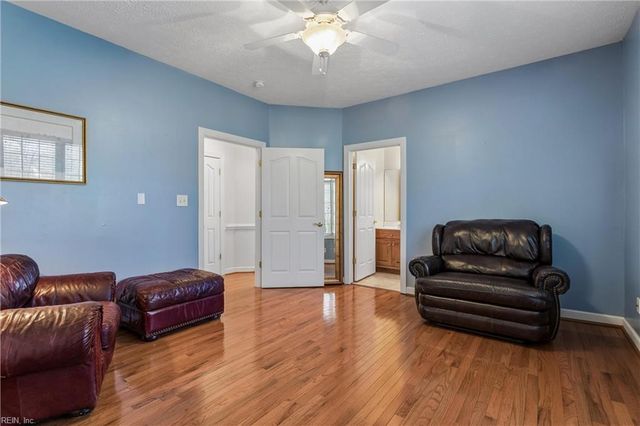 426 Richter LN, Yorktown, VA 23693