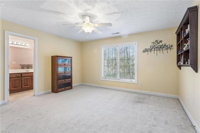 426 Richter LN, Yorktown, VA 23693