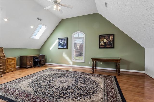 426 Richter LN, Yorktown, VA 23693