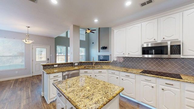 200 Patricia Lane, Highland Village, TX 75077