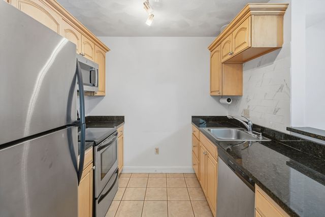 590 Boston St 303, Lynn, MA 01905