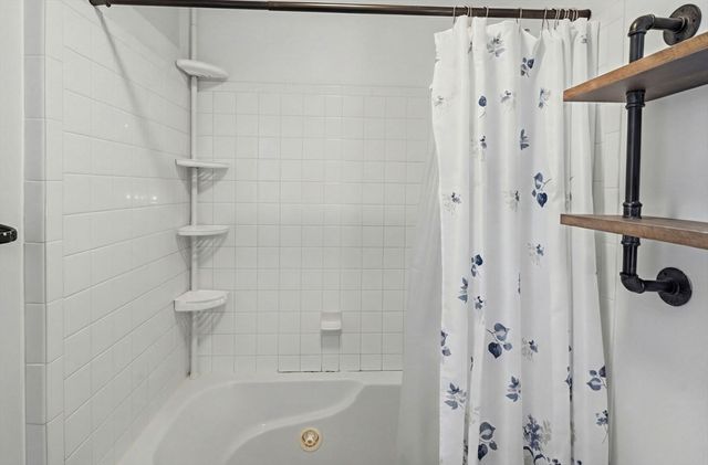 590 Boston St 303, Lynn, MA 01905