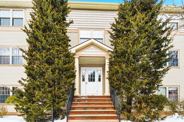 590 Boston St 303, Lynn, MA 01905