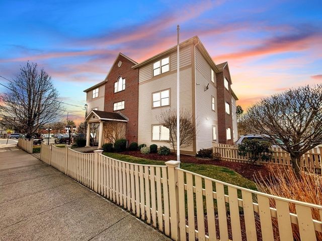 590 Boston St 303, Lynn, MA 01905