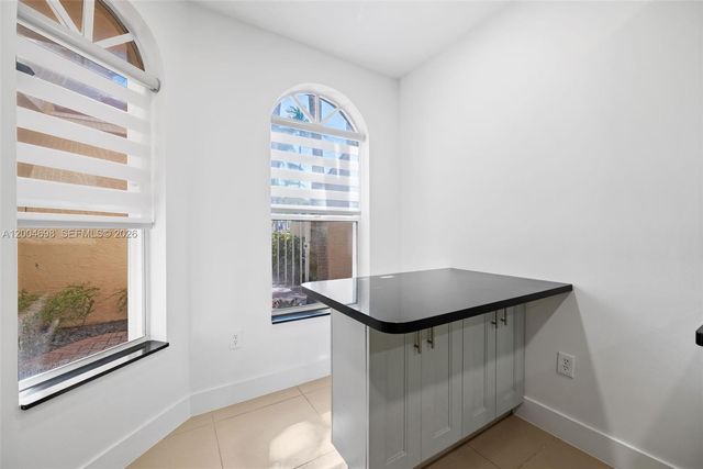 21012 NE 34th Ct, Aventura, FL 33180