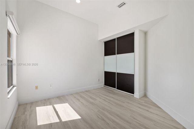 21012 NE 34th Ct, Aventura, FL 33180