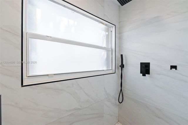 21012 NE 34th Ct, Aventura, FL 33180