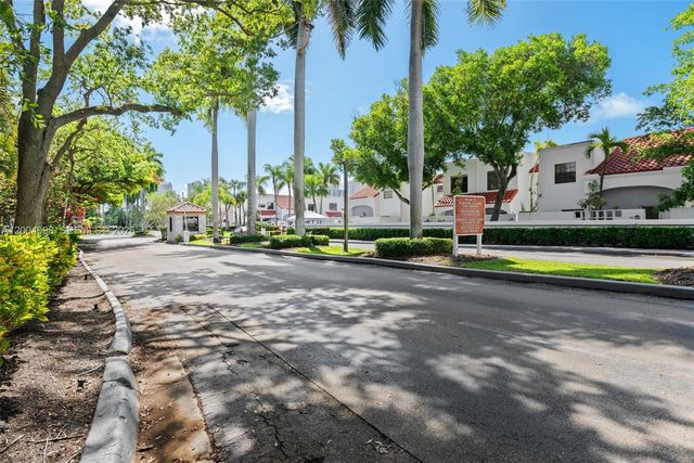 21012 NE 34th Ct, Aventura, FL 33180