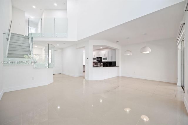 21012 NE 34th Ct, Aventura, FL 33180