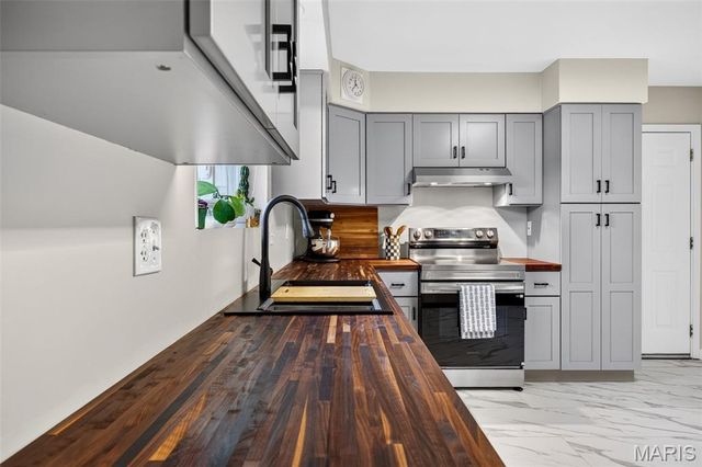 3256 Adie Road, St Ann, MO 63074