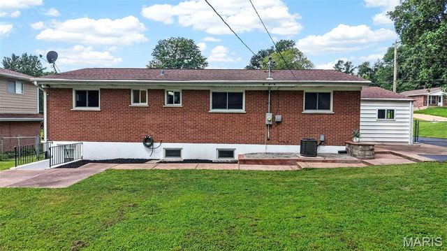 3256 Adie Road, St Ann, MO 63074