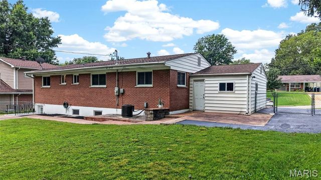 3256 Adie Road, St Ann, MO 63074