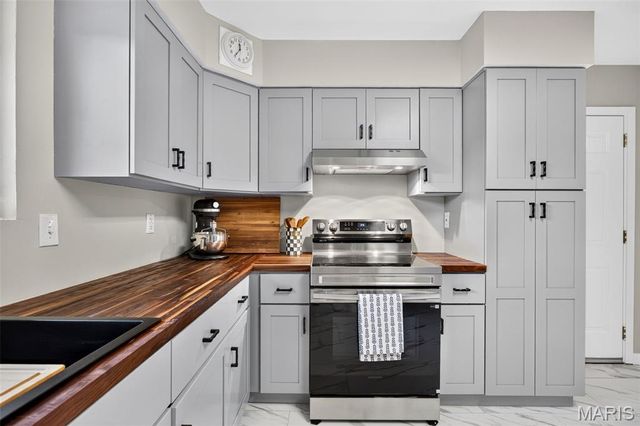 3256 Adie Road, St Ann, MO 63074