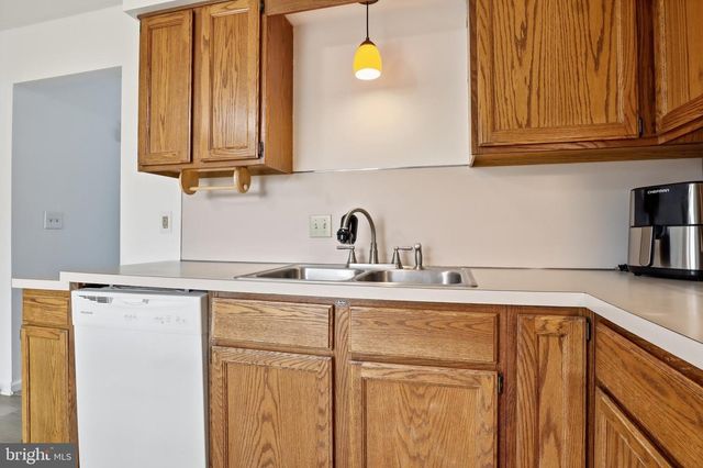 100-110 POPLAR ST, Manchester, PA 17345