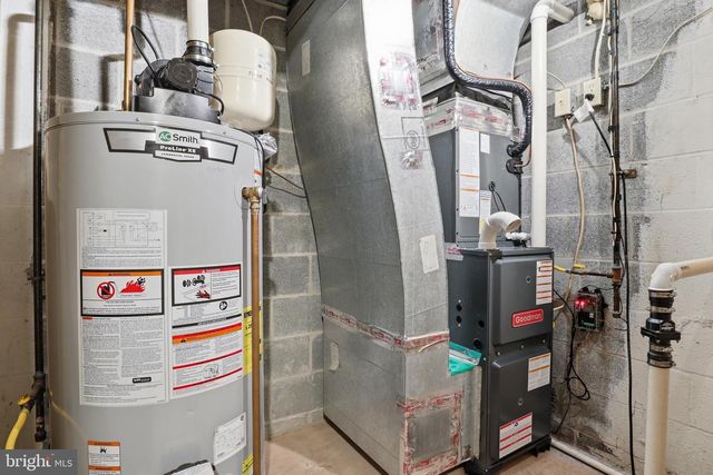 100-110 POPLAR ST, Manchester, PA 17345