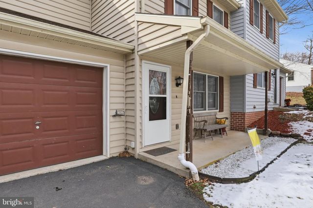 100-110 POPLAR ST, Manchester, PA 17345