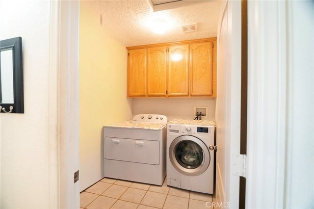 8871 Avocado Avenue, Hesperia, CA 92345