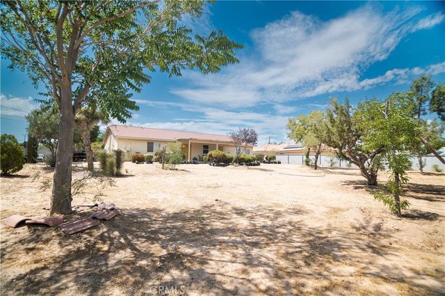 8871 Avocado Avenue, Hesperia, CA 92345