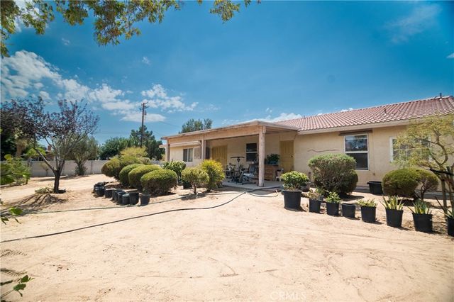 8871 Avocado Avenue, Hesperia, CA 92345