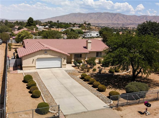 8871 Avocado Avenue, Hesperia, CA 92345