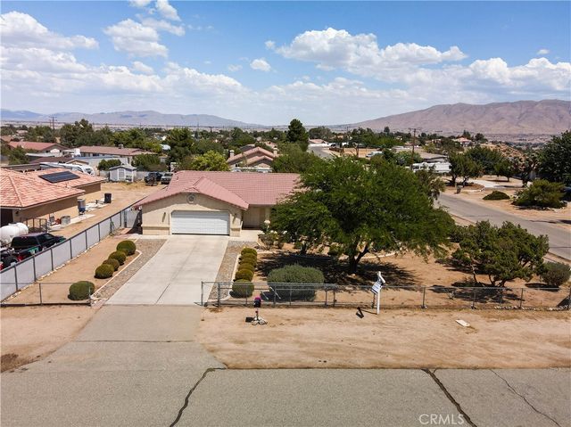 8871 Avocado Avenue, Hesperia, CA 92345