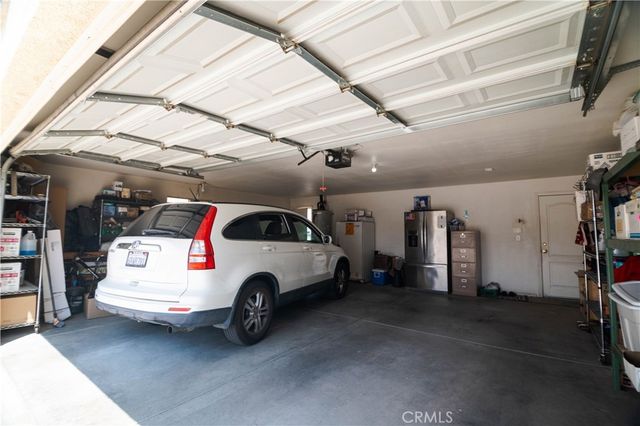 8871 Avocado Avenue, Hesperia, CA 92345