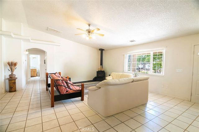 8871 Avocado Avenue, Hesperia, CA 92345