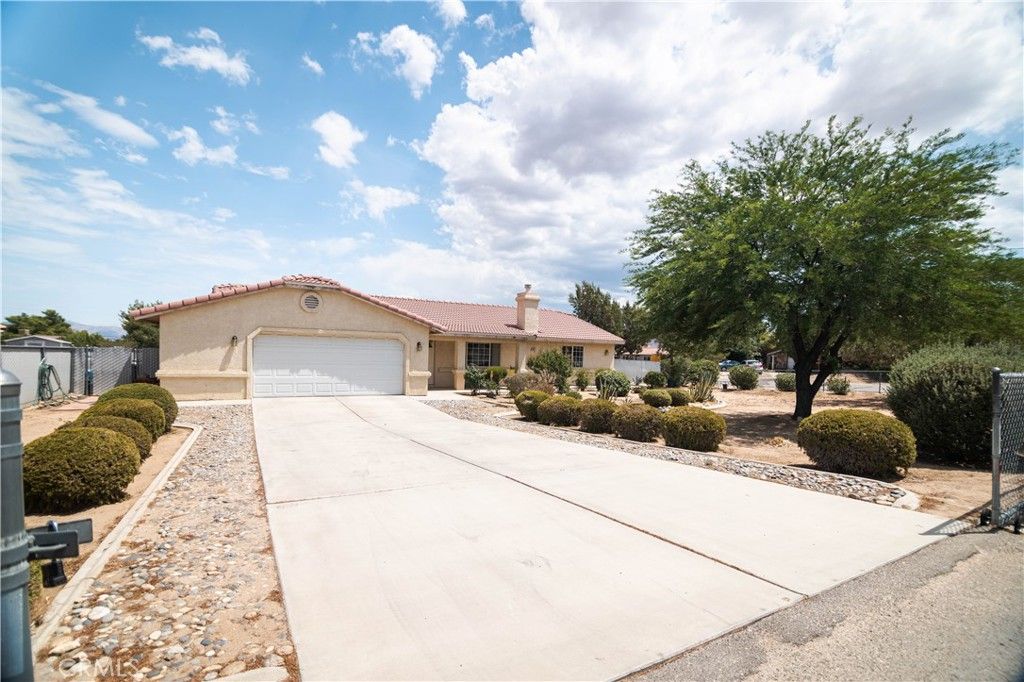 8871 Avocado Avenue, Hesperia, CA 92345