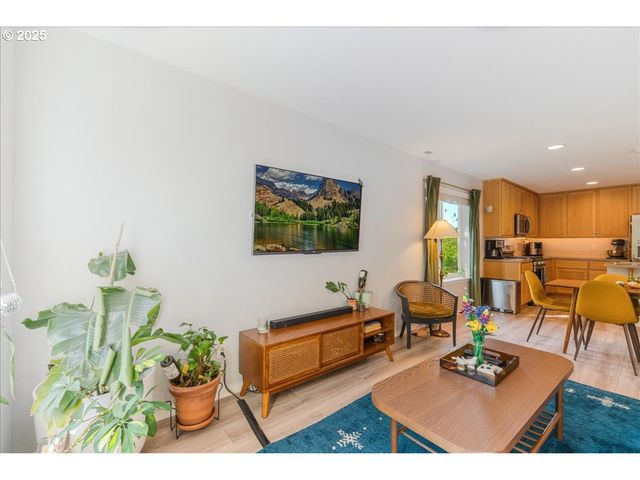 18843 CHANELLE Way, Oregon City, OR 97045