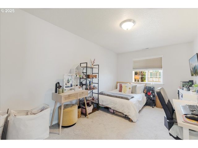 18843 CHANELLE Way, Oregon City, OR 97045