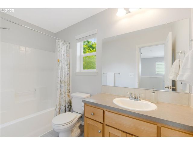 18843 CHANELLE Way, Oregon City, OR 97045
