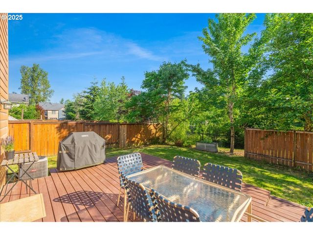 18843 CHANELLE Way, Oregon City, OR 97045