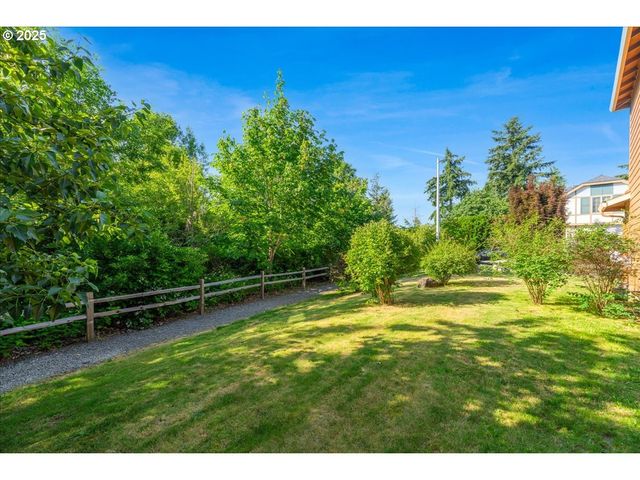 18843 CHANELLE Way, Oregon City, OR 97045