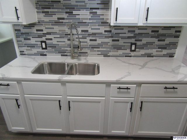 2114 G Street, Omaha, NE 68107