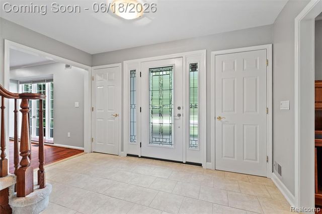 11295 Hillcrest Drive, Plymouth, MI 48170