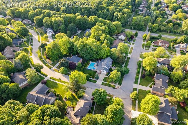11295 Hillcrest Drive, Plymouth, MI 48170