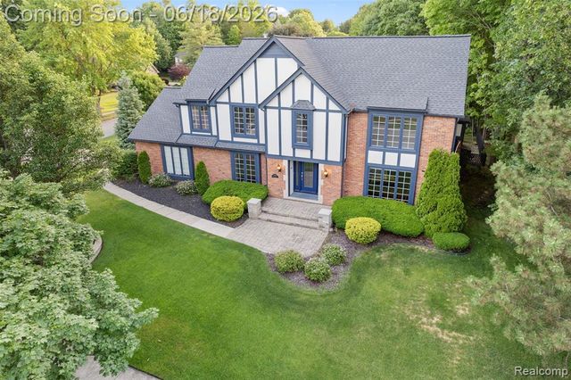 11295 Hillcrest Drive, Plymouth, MI 48170