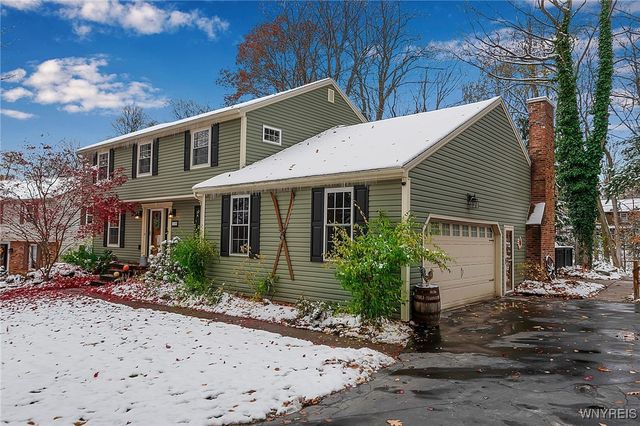 138 Tanglewood Drive West, Orchard Park, NY 14127