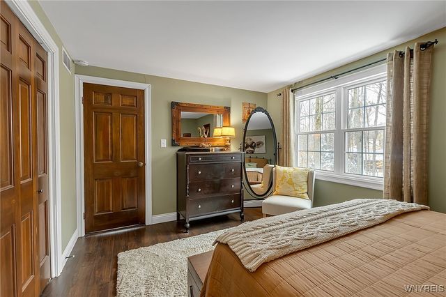 138 Tanglewood Drive West, Orchard Park, NY 14127