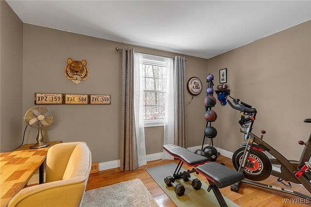 138 Tanglewood Drive West, Orchard Park, NY 14127