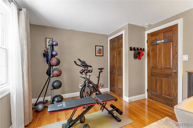 138 Tanglewood Drive West, Orchard Park, NY 14127