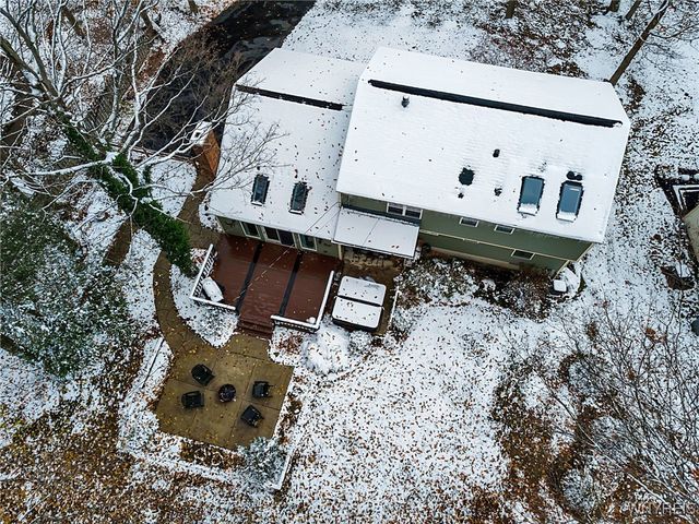 138 Tanglewood Drive West, Orchard Park, NY 14127