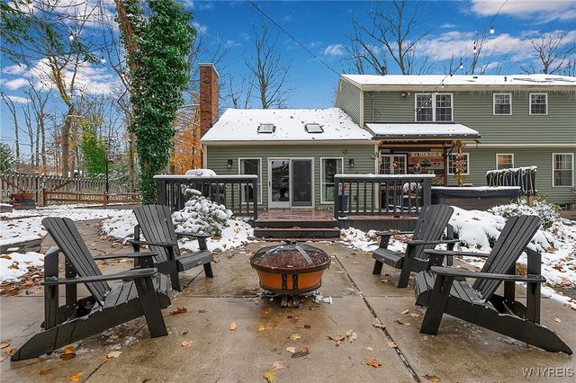 138 Tanglewood Drive West, Orchard Park, NY 14127