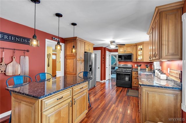 138 Tanglewood Drive West, Orchard Park, NY 14127