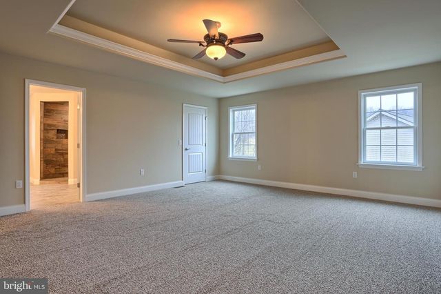 026 ROLLING MEADOW RD, Lebanon, PA 17046